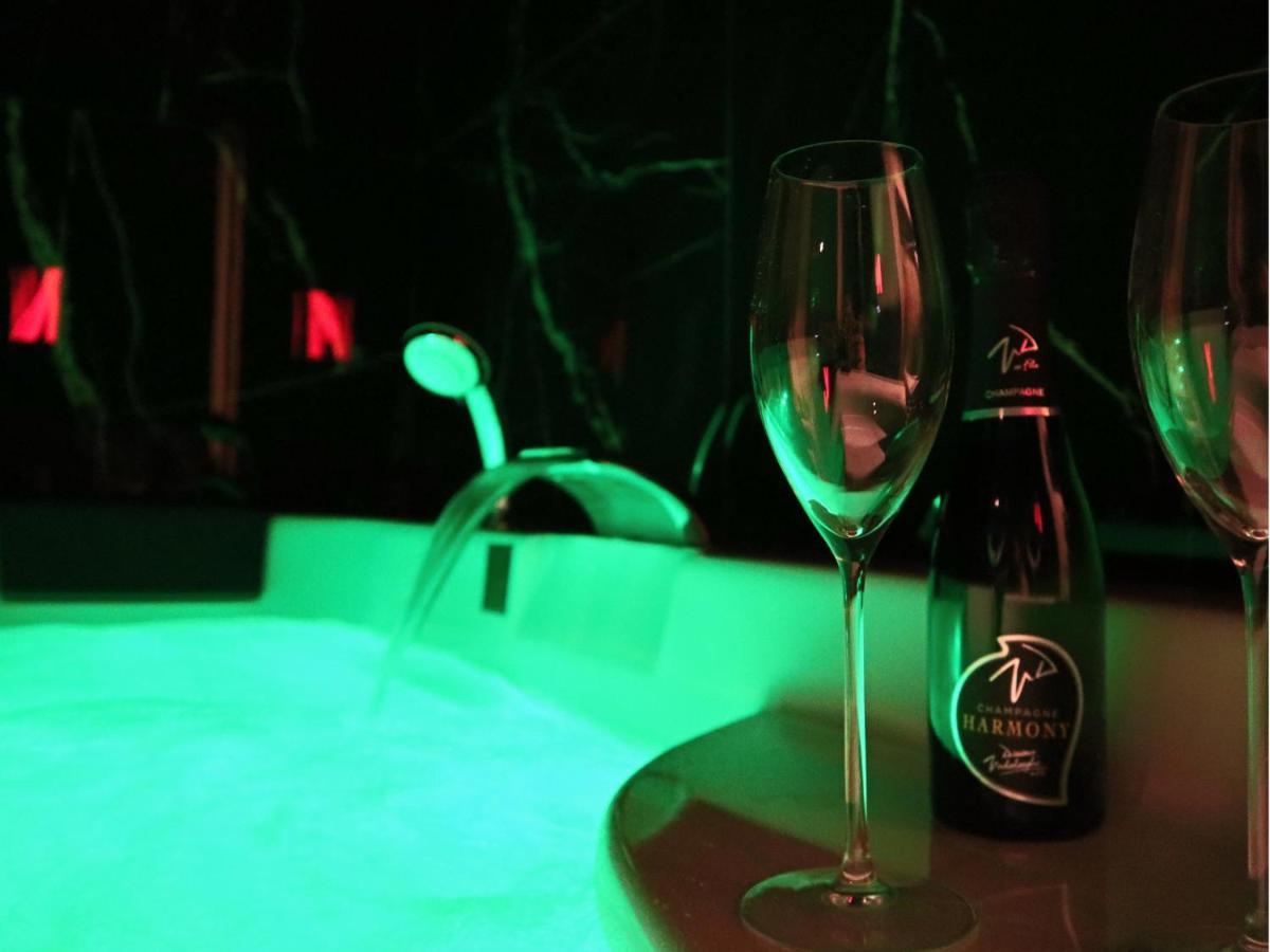 Sejour Detente A Saint-Omer - Jacuzzi Prive, Terrasse, Centre-Ville Et Parking Gratuit Luaran gambar