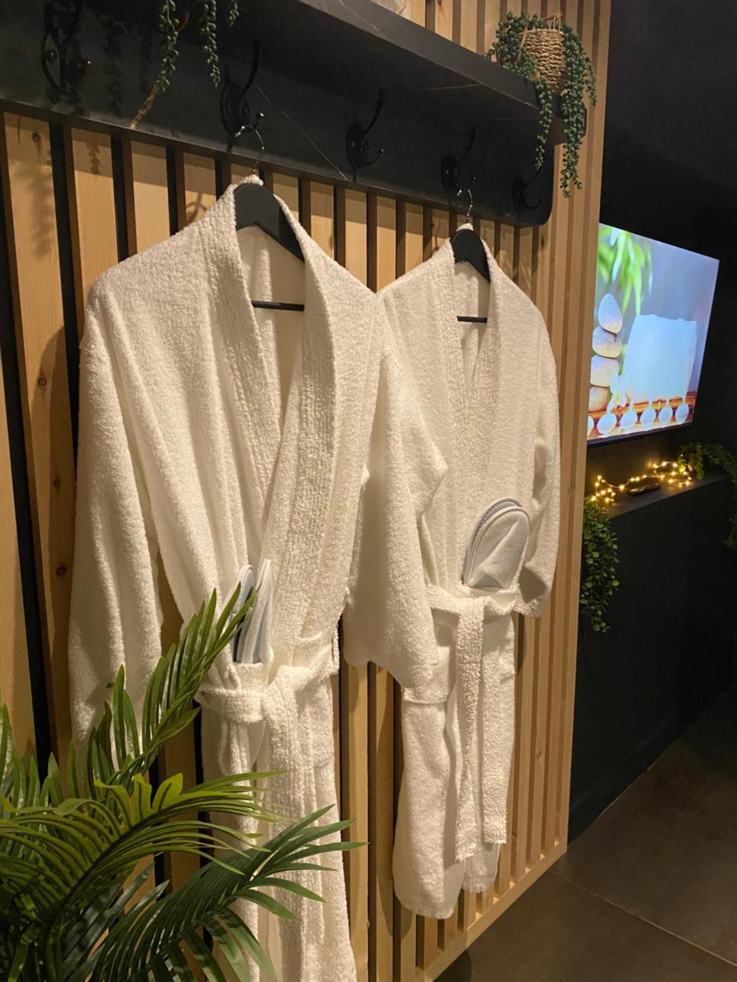 Sejour Detente A Saint-Omer - Jacuzzi Prive, Terrasse, Centre-Ville Et Parking Gratuit Luaran gambar